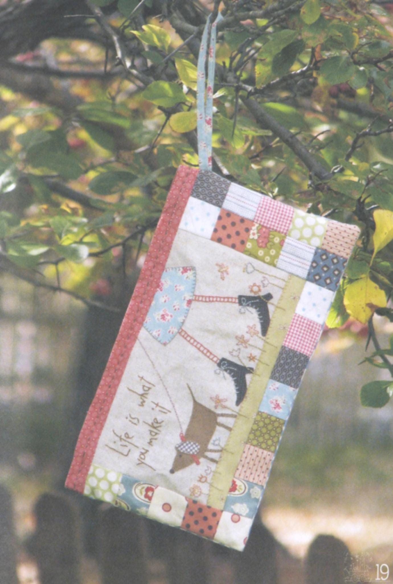 The Simple Life by Anni Downs for Hatched and Patched. Includes Quilt, bag, pencil case and more projects.